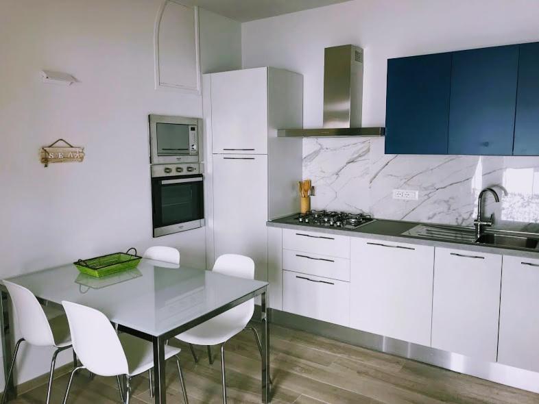 Residence Mare Azzurro Леричі Екстер'єр фото