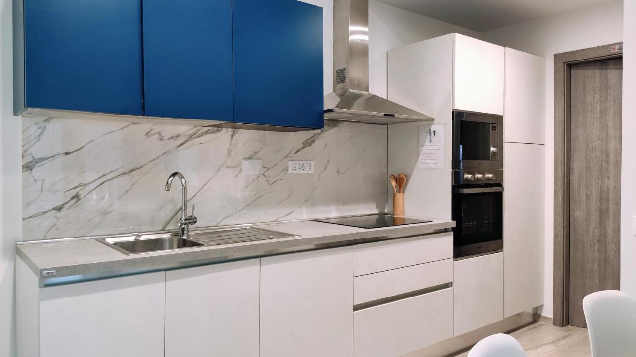 Residence Mare Azzurro Леричі Екстер'єр фото