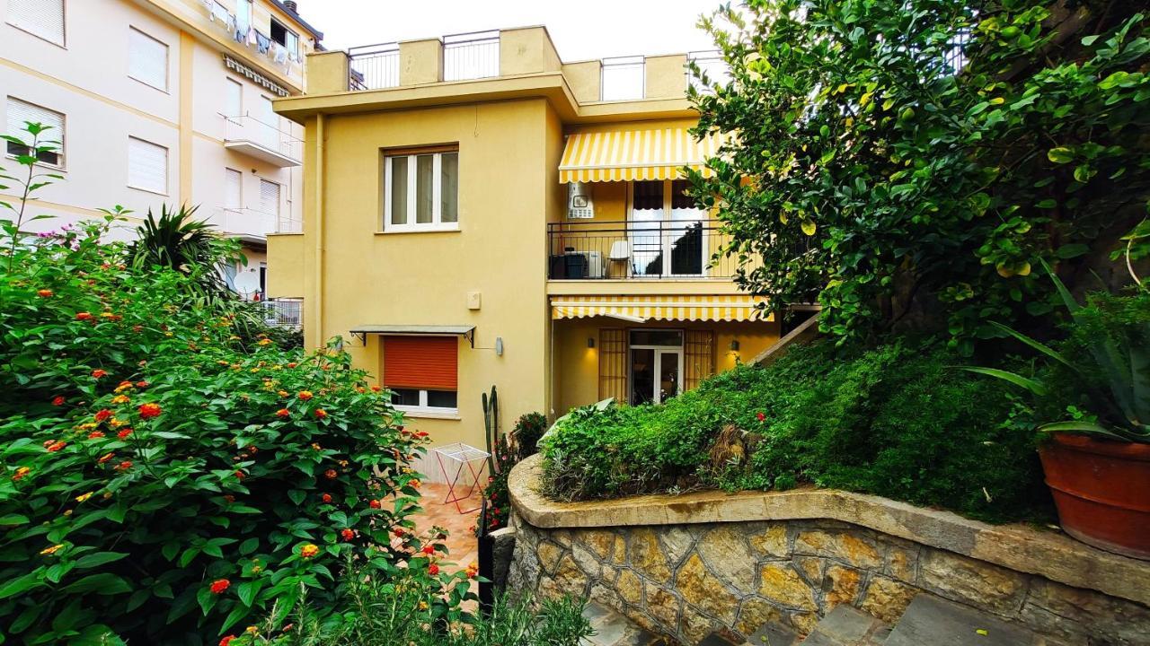 Residence Mare Azzurro Леричі Екстер'єр фото